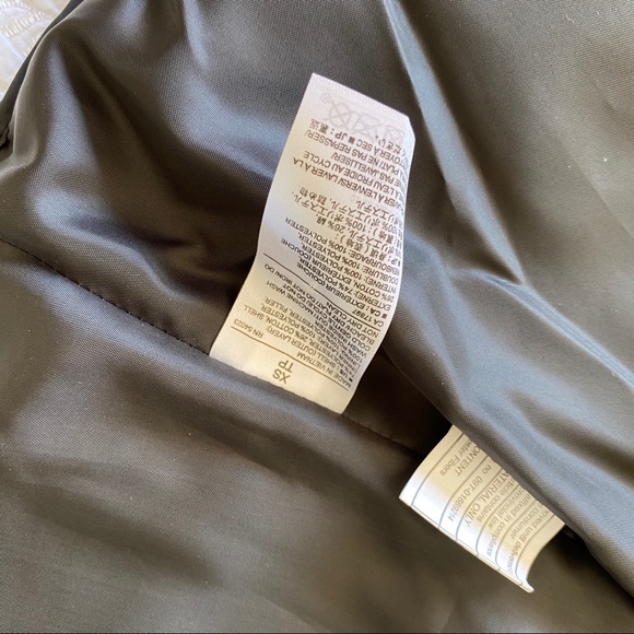 Banana Republic Factory black lace puffer vest XS - Picture 7 of 8